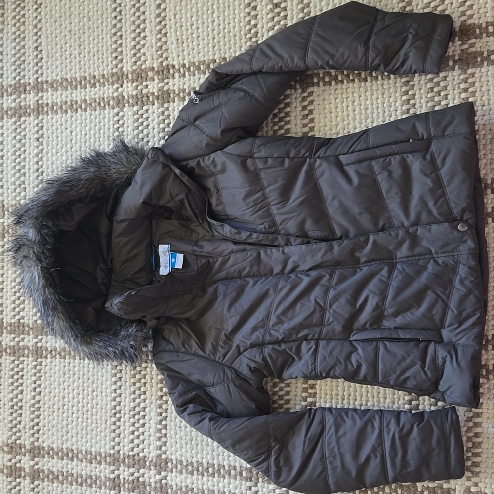 Small Womens Columbia Coat / Parka